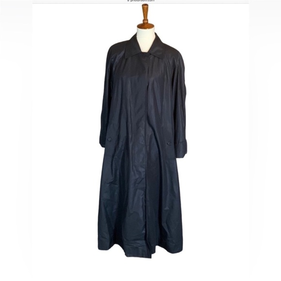 Aquascutum Women's black trench Coat Made in Canada Size 8 - Picture 1 of 12